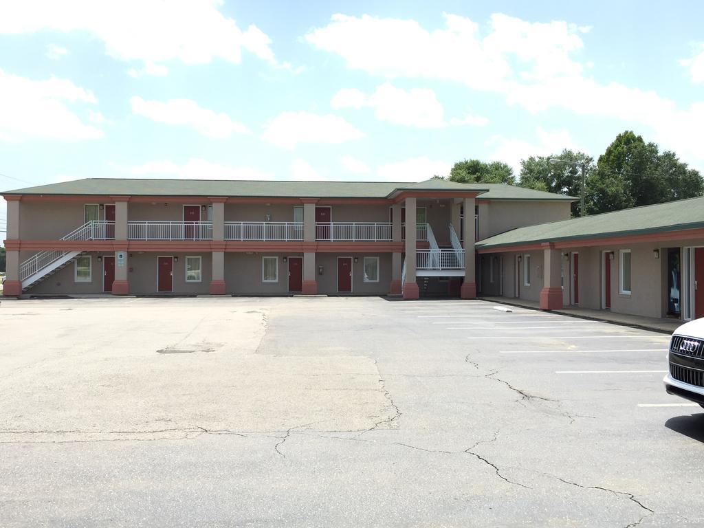 Crown Inn - Fayetteville Exterior photo